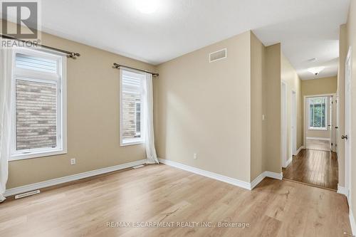 33 Norma Crescent, Guelph, ON 