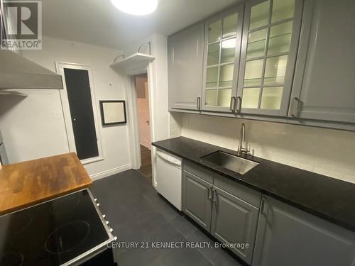 UPPER - 1102 AVENUE ROAD , Toronto, Ontario M5N 2E3 5
