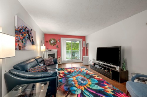#105-1970 Comox Ave, Comox, BC 