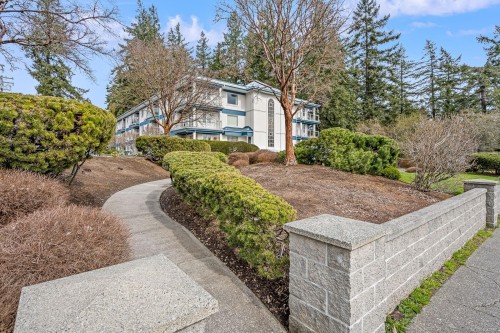 #105-1970 Comox Ave, Comox, BC 