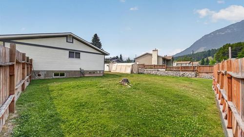 1158 Nashton Crescent, Elkford, BC 