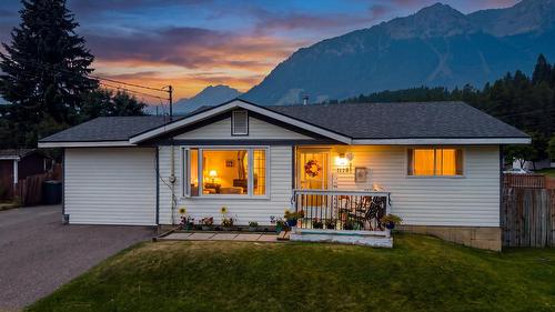 1158 Nashton Crescent, Elkford, BC 
