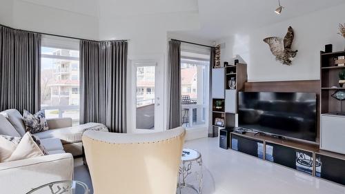 221-1088 Sunset Drive, Kelowna, BC 