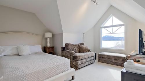 221-1088 Sunset Drive, Kelowna, BC 