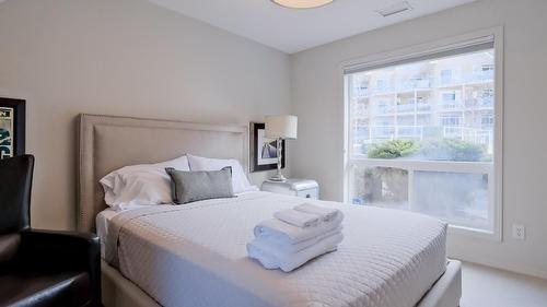 221-1088 Sunset Drive, Kelowna, BC 