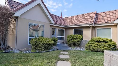 221-1088 Sunset Drive, Kelowna, BC 
