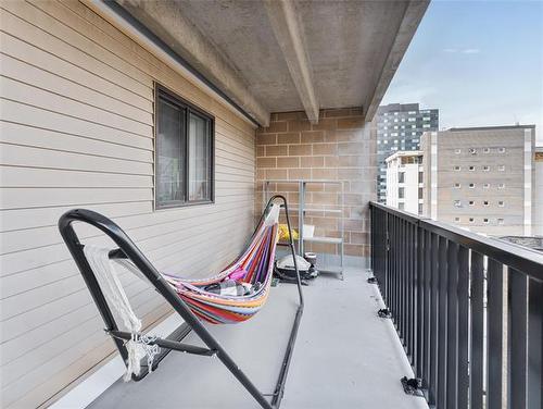 607-77 Edmonton St, Winnipeg, MB 