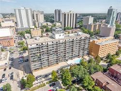 607-77 Edmonton ST  Winnipeg, MB R3C 4H8