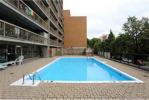607-77 Edmonton St, Winnipeg, MB 