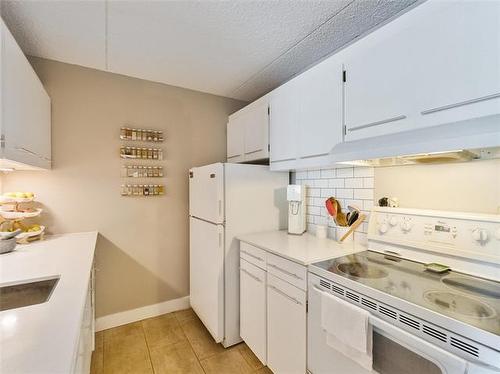 607-77 Edmonton St, Winnipeg, MB 