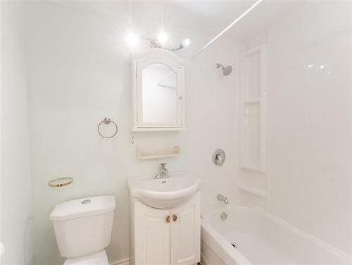 102-118 Scott St, Winnipeg, MB 