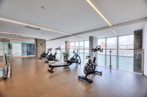 Exercise Room - 703-360 Rue Atateken, Montréal (Ville-Marie), QC 