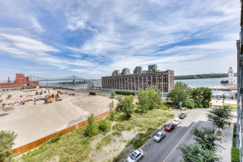 View - 703-360 Rue Atateken, Montréal (Ville-Marie), QC 