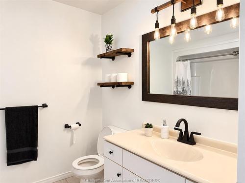 8 Hampton Court, Chatham, ON 