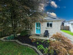 8 Hampton Court Chatham, ON N7M 6K9