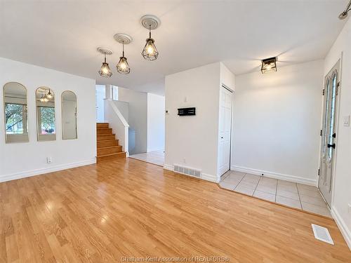 8 Hampton Court, Chatham, ON 