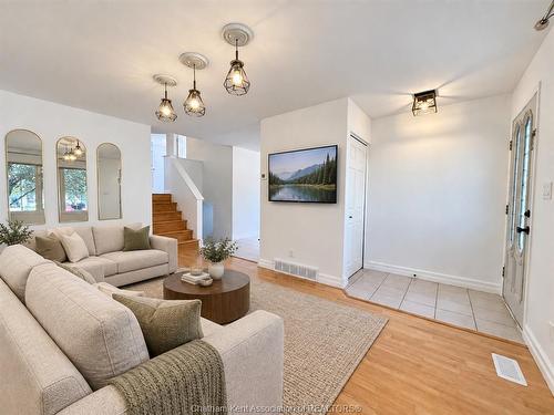 8 Hampton Court, Chatham, ON 