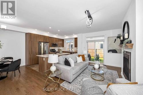 859 Solarium Avenue E, Ottawa, ON 