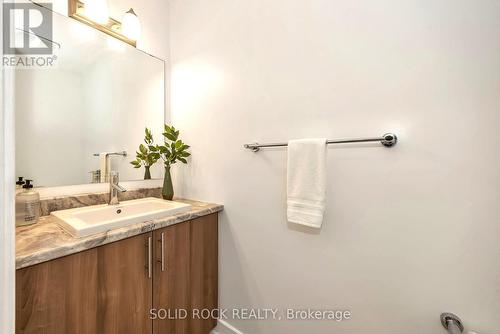 859 Solarium Avenue E, Ottawa, ON 