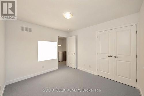 859 Solarium Avenue E, Ottawa, ON 