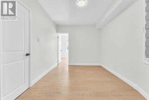 UPPER LEVEL - 1822 ST CLAIR AVENUE W , Toronto, Ontario M6N 1J5 4