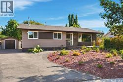 402 Begg CRESCENT  Saskatoon, SK S7H 4P5