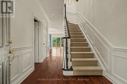 74 Fairwood Place W, Burlington, ON 