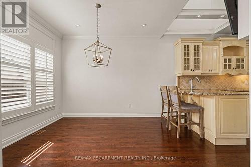 74 Fairwood Place W, Burlington, ON 