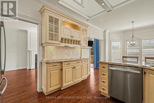 74 Fairwood Place W, Burlington, ON 