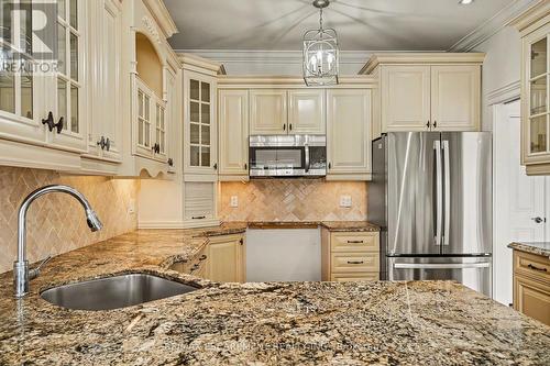 74 Fairwood Place W, Burlington, ON 
