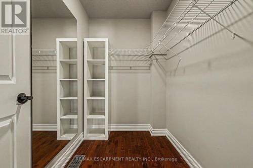 74 Fairwood Place W, Burlington, ON 