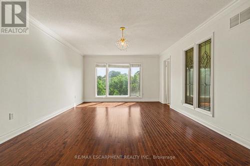 74 Fairwood Place W, Burlington, ON 