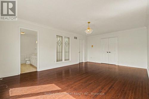 74 Fairwood Place W, Burlington, ON 