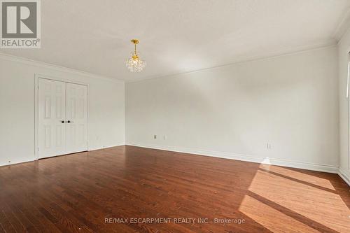 74 Fairwood Place W, Burlington, ON 