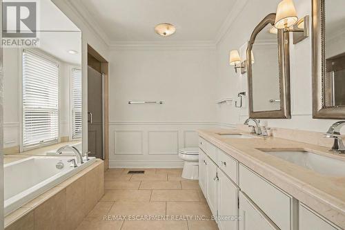 74 Fairwood Place W, Burlington, ON 