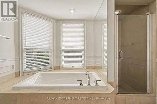 74 Fairwood Place W, Burlington, ON 