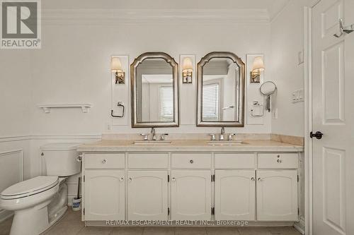 74 Fairwood Place W, Burlington, ON 