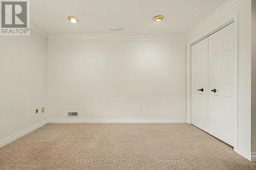 74 Fairwood Place W, Burlington, ON 