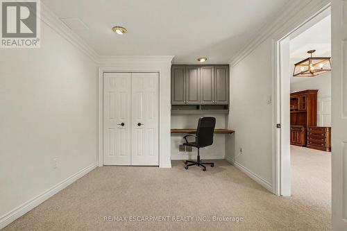 74 Fairwood Place W, Burlington, ON 