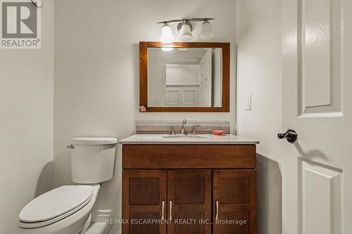 74 Fairwood Place W, Burlington, ON 