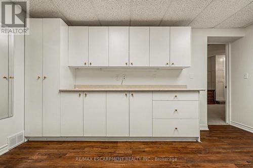 74 Fairwood Place W, Burlington, ON 