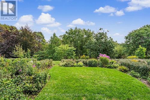 74 Fairwood Place W, Burlington, ON 