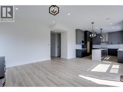 1136 Hume Avenue, Kelowna, BC 