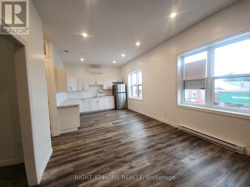 202 - 9 QUEEN STREET W , Springwater, Ontario L0L 1P0 5
