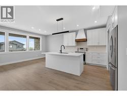 Kitchen & dining room - 