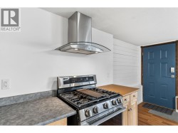Kitchen with gas stove-Studio suite - 
