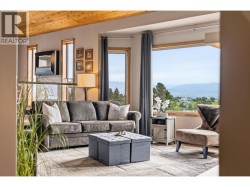 Open concept main living area - 