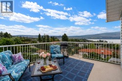 Deck with stunning lake views- Main suite - 