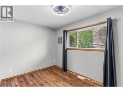 Second bedroom (main suite) - 