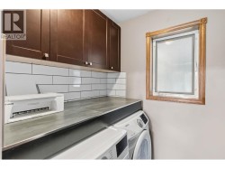 Laundry area - main suite - 